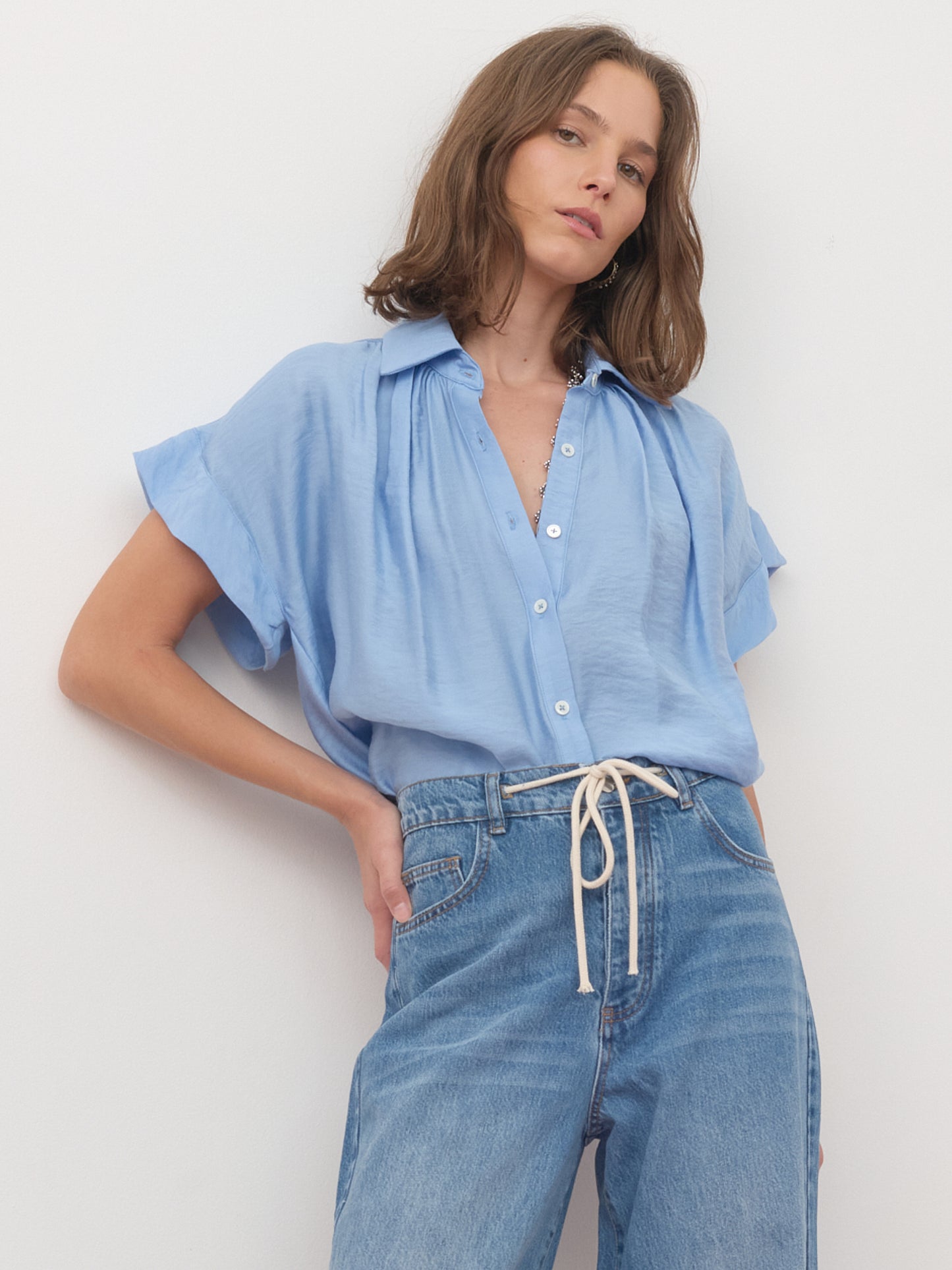 Trinity Button-up - Blue Model