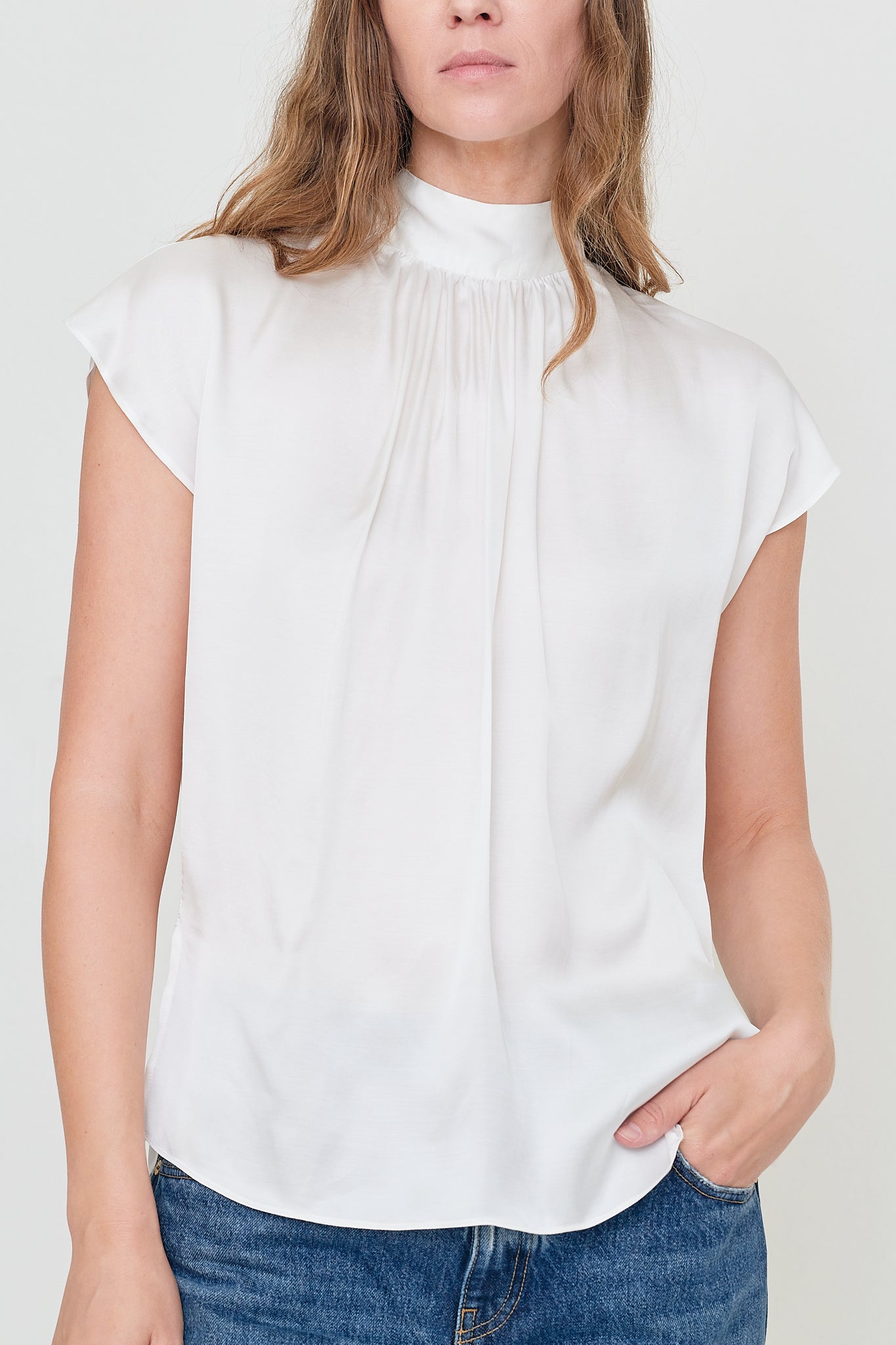 Brianna Top – White High-Neck Tie Back Top in Viscose