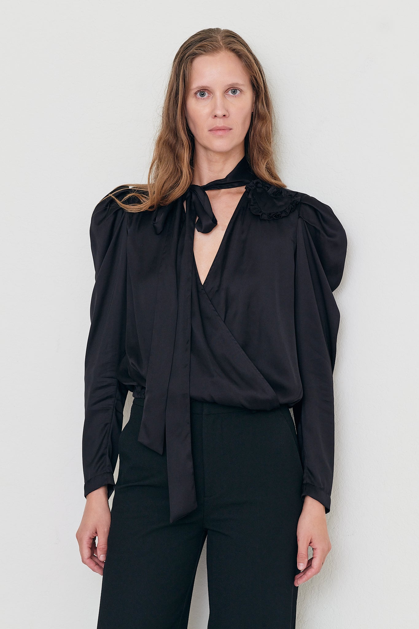 Helena – Black Viscose Ruffle Heart Necktie Top